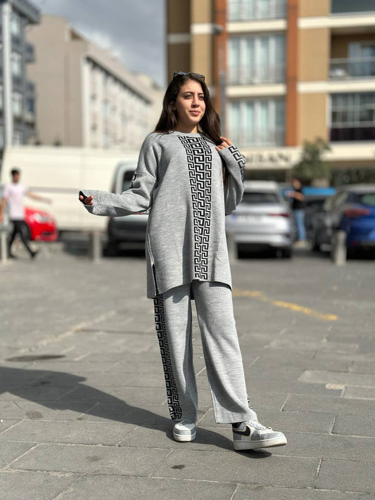 Grey Color  Drop-Shoulder Puzzle Printed  Sweat Style 2-Pcs Winter Tracksuit